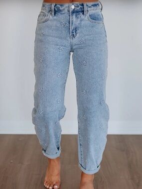 Embroidered Light Blue Boyfriend Jeans for Women